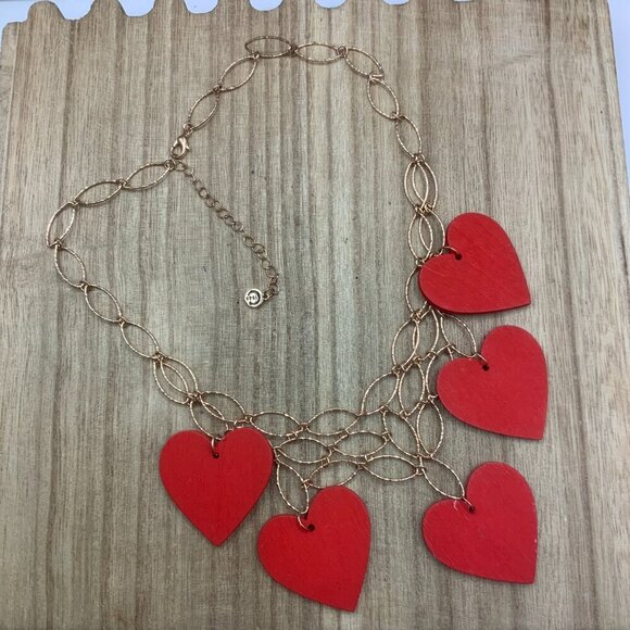 Est. 1946 Wooden Red Hearts Gold Tone Water Fall Necklace - Picture 3 of 7